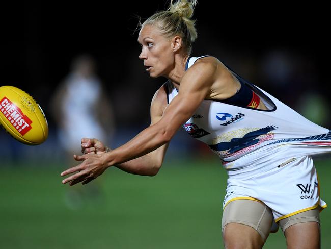 Erin Phillips has made the switch from basketball to AFL.