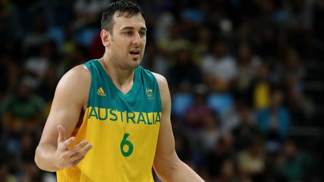 Andrew Bogut says he wants to wear the green and gold again.