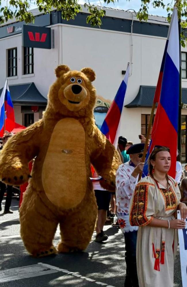 Ru OK? Geelong councillor Anthony Aitken shared this photo of the Russian bear on Facebook.