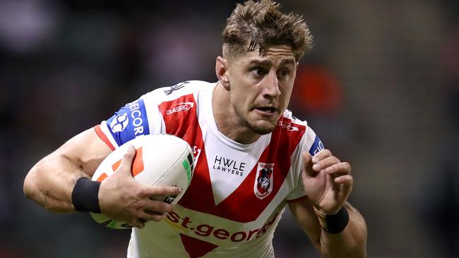 WOLLONGONG, AUSTRALIA - JUNE 23:  Zac Lomax of the Dragons runs the ball during the round 17 NRL match between St George Illawarra Dragons and New Zealand Warriors at WIN Stadium on June 23, 2023 in Wollongong, Australia. (Photo by Jason McCawley/Getty Images)