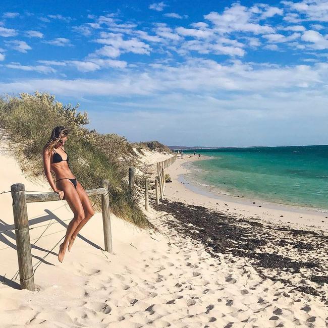 Laura Dundovic shows off her fit physique in Turquoise Bay ... “GETAWAY.” Picture: Instagram