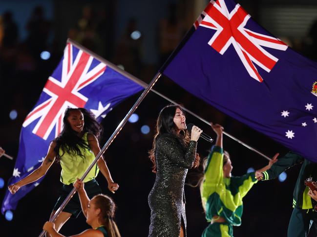 BIRMINGHAM 2022 COMMONWEALTH GAMES CLOSING CEREMONY. 08/08/2022. during the closing ceremony of the 2022 Birmingham Commonwealth Games. Vanessa Amarosi sings . Picture: Michael Klein