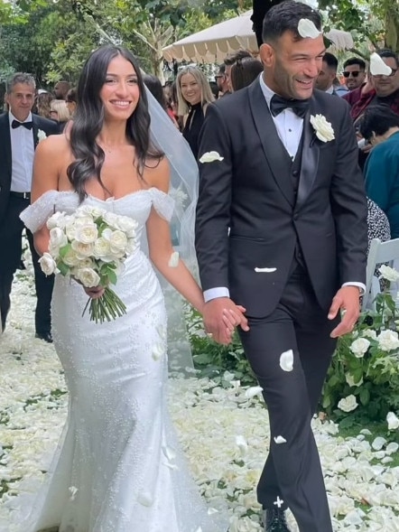 The Voice contestant Annaleese Fuda and MMA fighter Antonio 'The Spartan' Caruso have married at Sunnybrae Estate. Picture Instagram