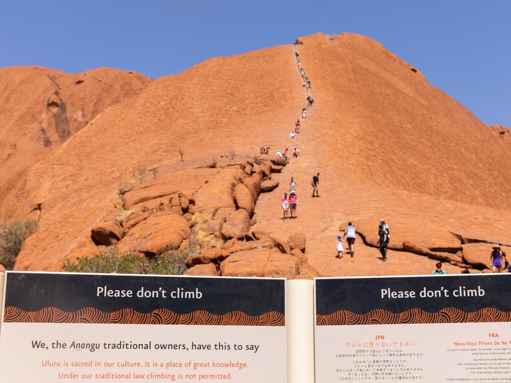 Uluru Climb Close Picture Gallery Of The Last Days Of The Uluru Climb Nt News