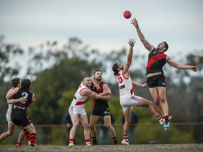 Khan Haretuku wins the tap out for Frankston Bombers. Picture: Valeriu Campan