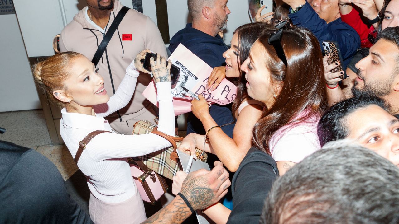 Ariana Grande Arrives in Sydney for Wicked Premiere with Co-Stars