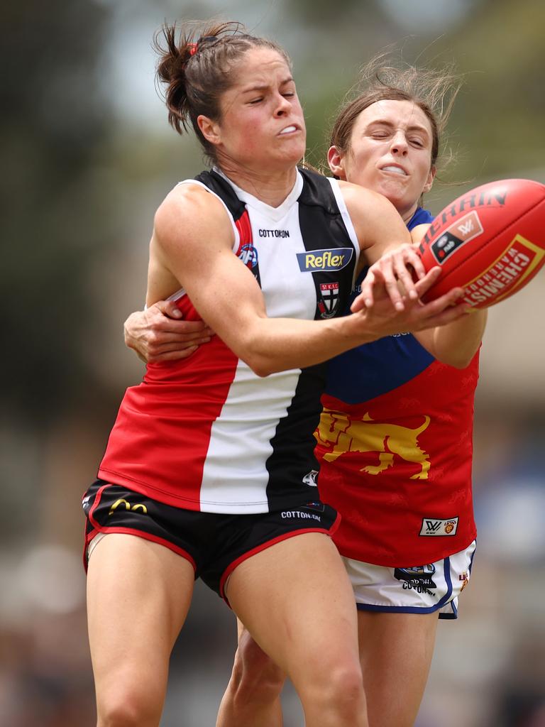 Tahlia Meyer of the Saints has her mark spoilt during the 2022 AFLW season. Picture: Michael Klein.