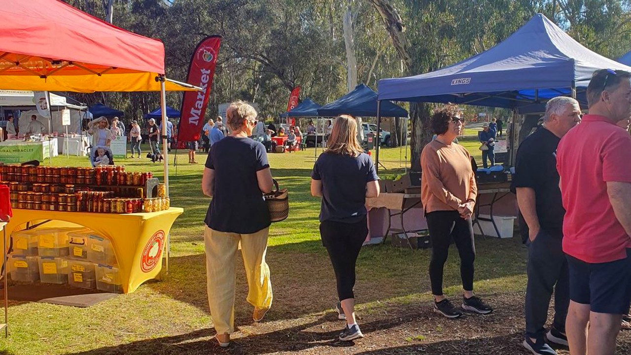 Echuca’s Aquatic Reserve hosts a farmers’ market on the first and third Saturday of the month. Picture: @echucafarmersmarket