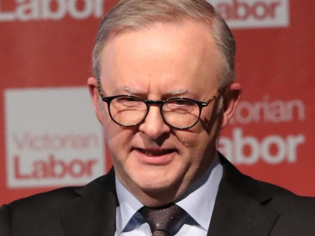 MELBOURNE, AUSTRALIA. NewsWire Photos. MAY 18, 2024.Prime Minister Anthony Albanese addresses the Victorian Labor party conference at Moonee Valley Racecourse.  Picture: NewsWire/David Crosling