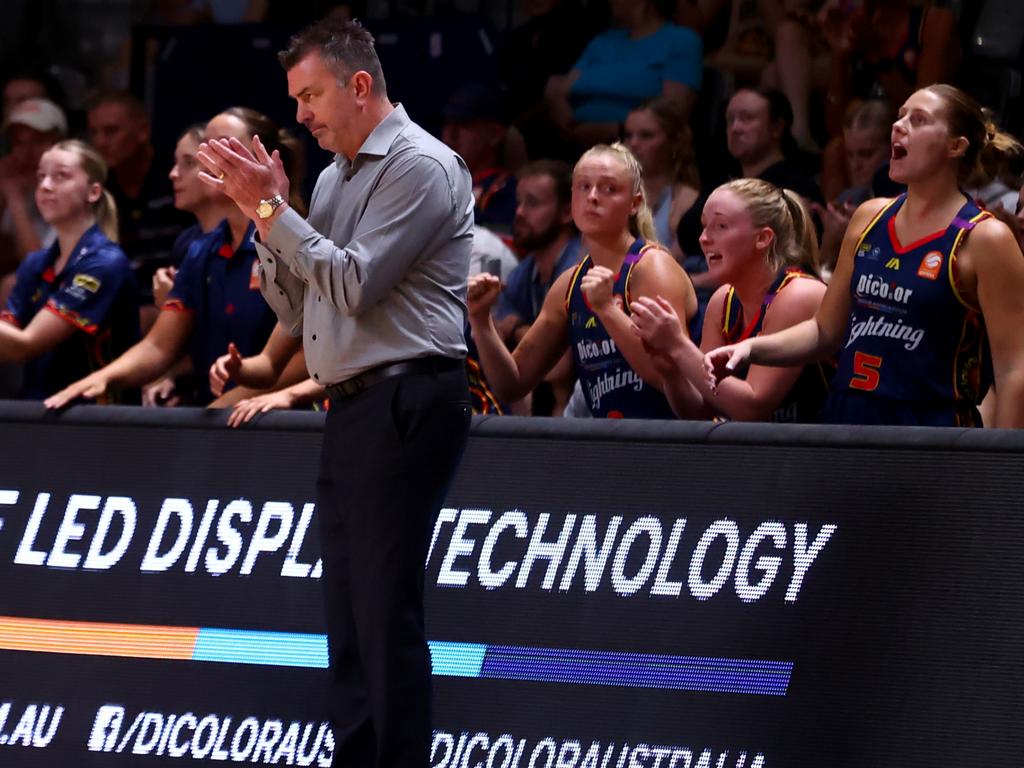 The appreciative Ninnis clap for a job well done from the Lightning. Picture: Getty Images