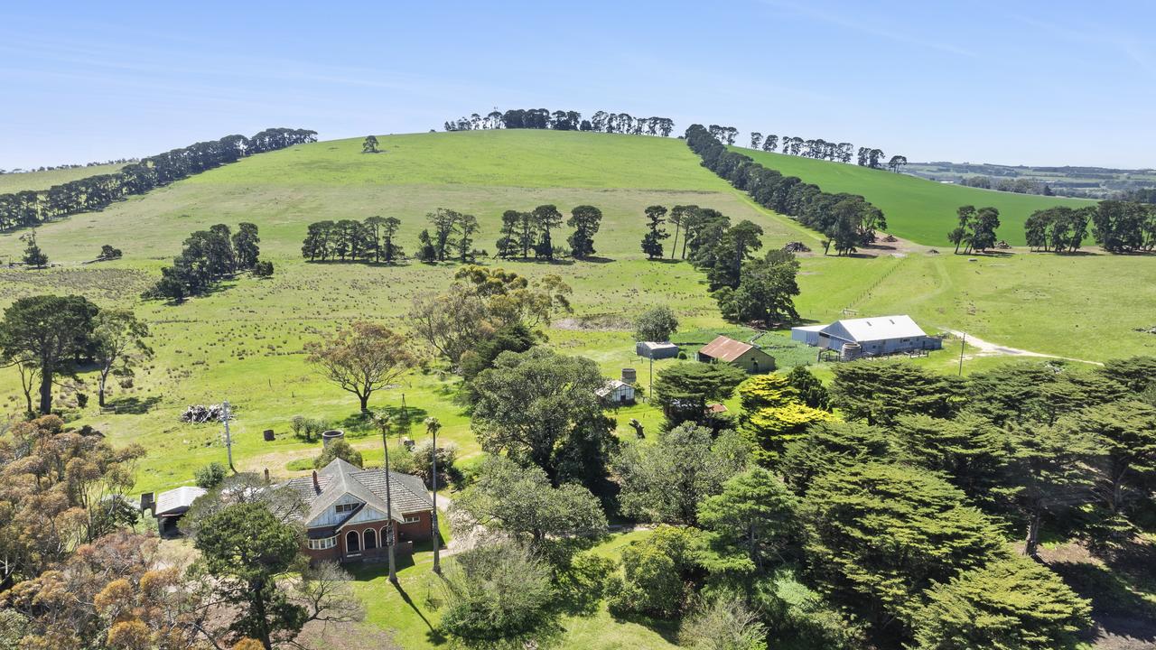 Historic Surf Coast farm to fetch $37,000 a hectare