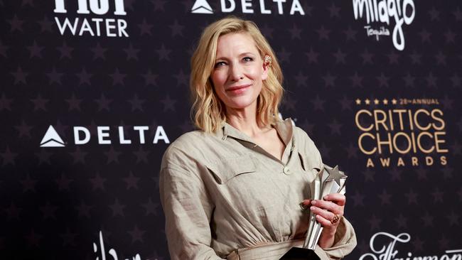 Cate Blanchett holds her Critics Choice award in Los Angeles on Monday (AEDT). Picture: AFP