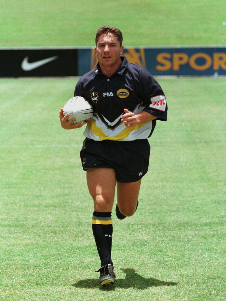 Paul Green from Nth Qld Cowboys at Malanda Dairy Farmers Stadium 02/99. Rugby League F/L sport headshot alone action nrl qld