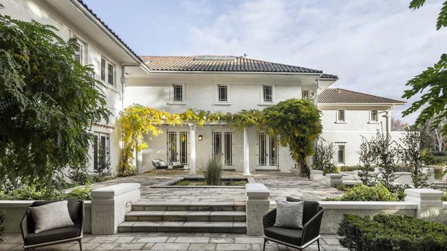 11 of the top 20 sales of the year were in Toorak, like this oe at 61 Clendon Rd.