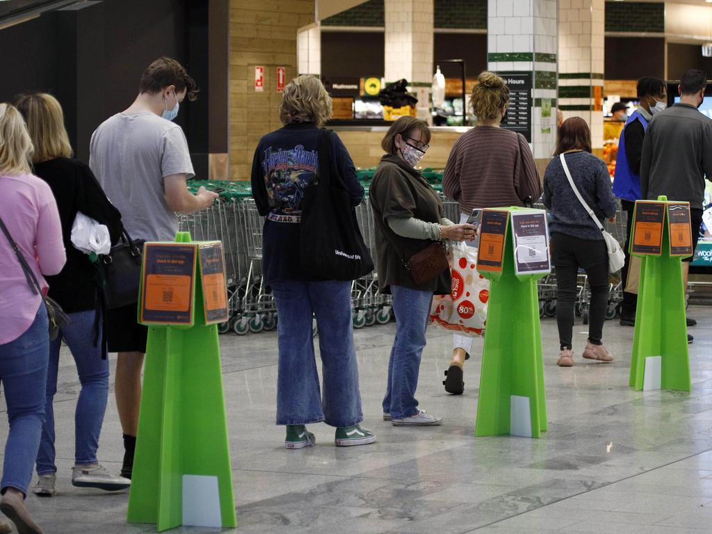 Despite supermarkets being open during the lockdown, people flocked to supermarkets on Saturday. Picture: NCA NewsWire/Tertius Pickard