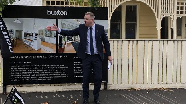 Buxton agent Ben Riddle auctions 146 Skene St, Newtown.