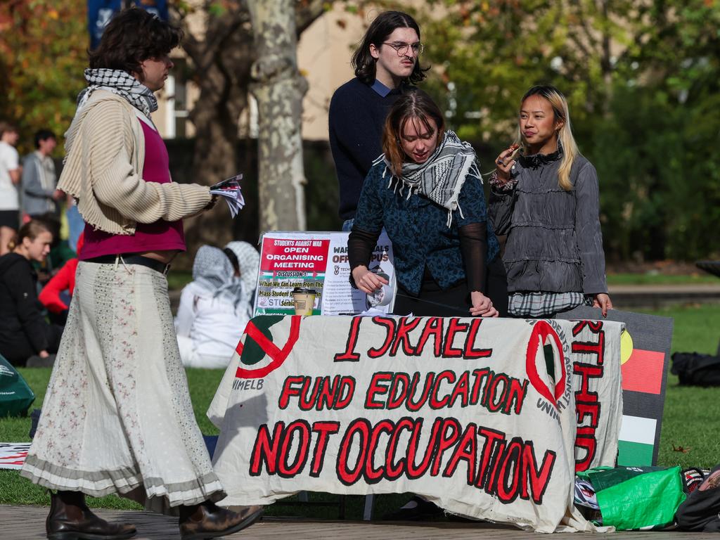Pro-Palestine protesters at Melbourne University. Picture: Jason Edwards