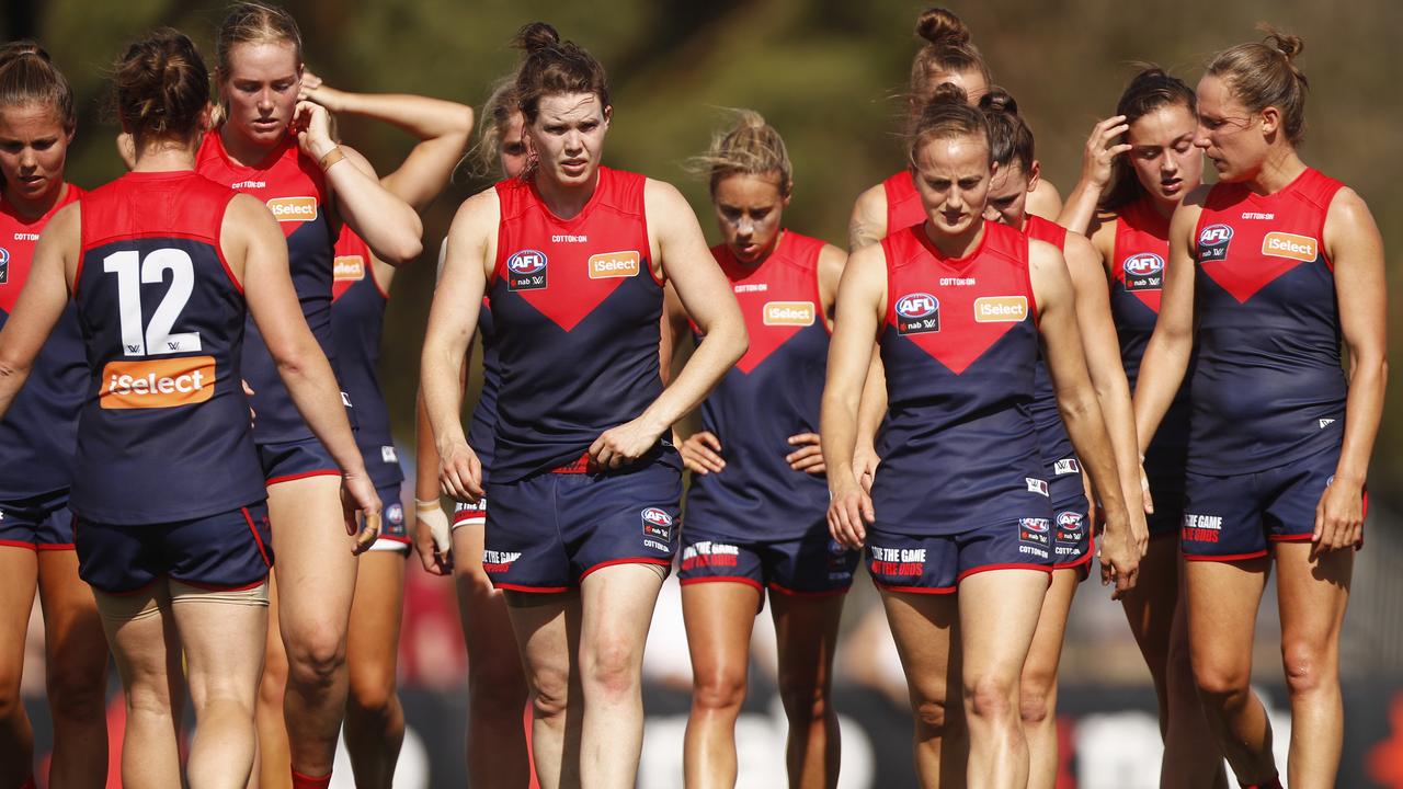 Could Melbourne miss out on finals again? Photo: AAP Image/Daniel Pockett