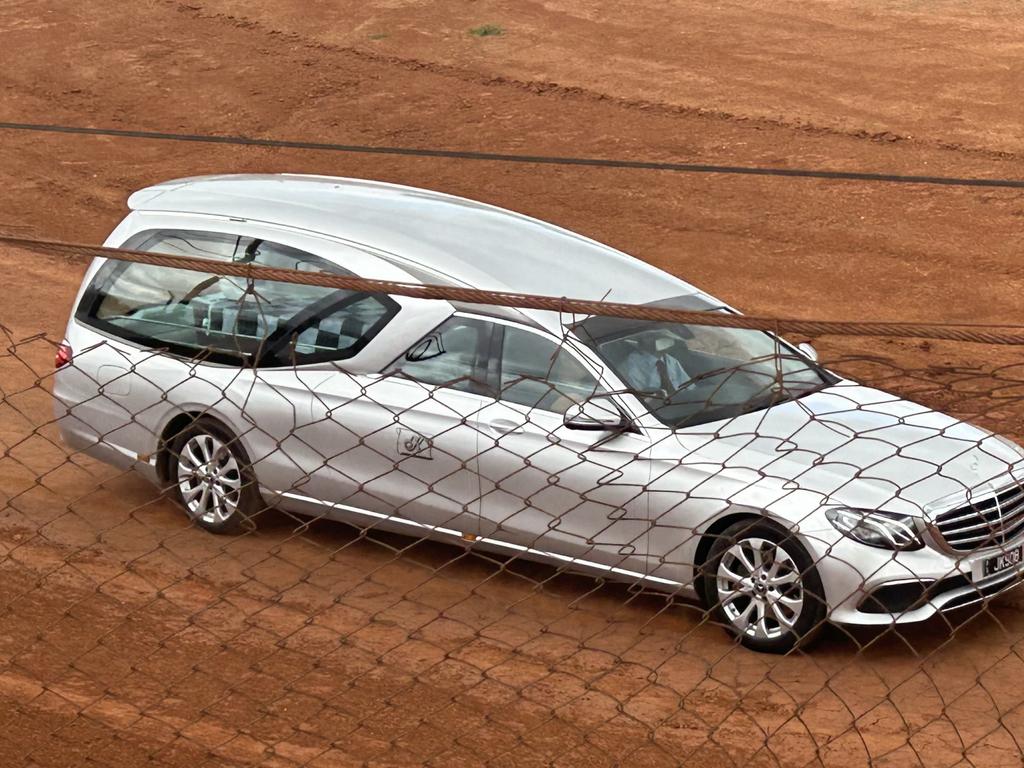 Steve Barsby has been farewelled with a final lap at the Maryborough Speedway followed by a service at the Heritage Chapel.