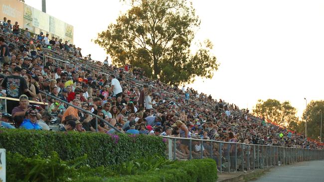 A big crowd at Willowbank Raceway. Picture: File Photo.