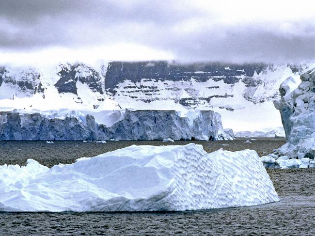 Undated : Antarctica : Icebergs and snowy mountains in the Gerlache Strait, Antarctic Peninsula. �Copyright/David/May - travel tourism  Antarctic