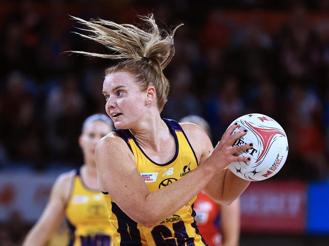 SYDNEY, AUSTRALIA - JUNE 08: Steph Fretwell of the Lightning catches the ball during the round nine Super Netball match between NSW Swifts and Sunshine Coast Lightning at Ken Rosewall Arena, on June 08, 2024, in Sydney, Australia. (Photo by Jenny Evans/Getty Images)