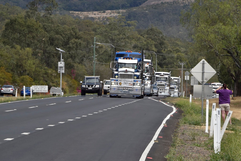 Lights on the Hill convoy leaves Withcott heading to Gatton. September 2017. Picture: Bev Lacey