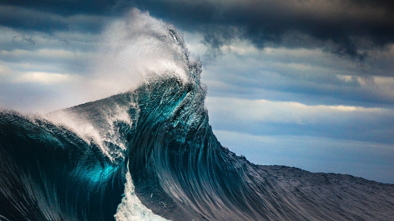 Australians warned of 'hazardous surf' conditions