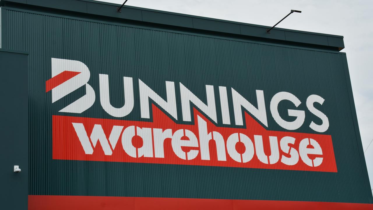 Bunnings in Kingsgrove is a casual contact venue. Picture: NCA NewsWire/Rebecca LeMay