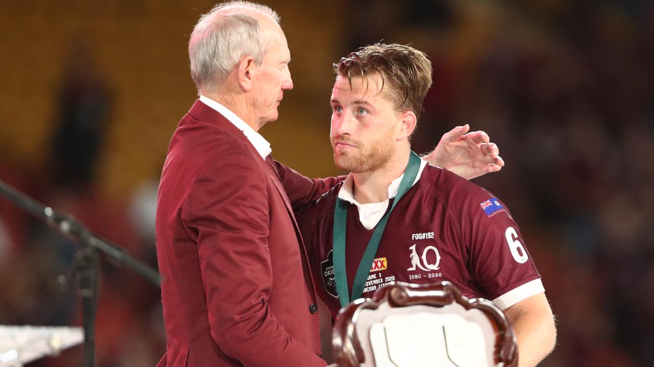 Wayne Bennett congratules Cameron Munster for winning the Wally Lewis medal in 2020. Credit: NRL Images.