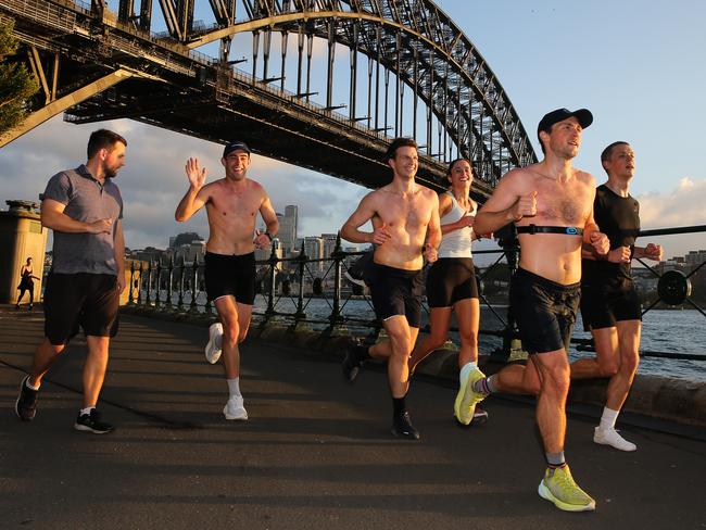 SYDNEY, AUSTRALIA: NewsWire Photos: MARCH 27 2024:Sydneysiders are seen jogging in the early morning as the sun rises. Picture: NCA NewsWire/ Gaye Gerard