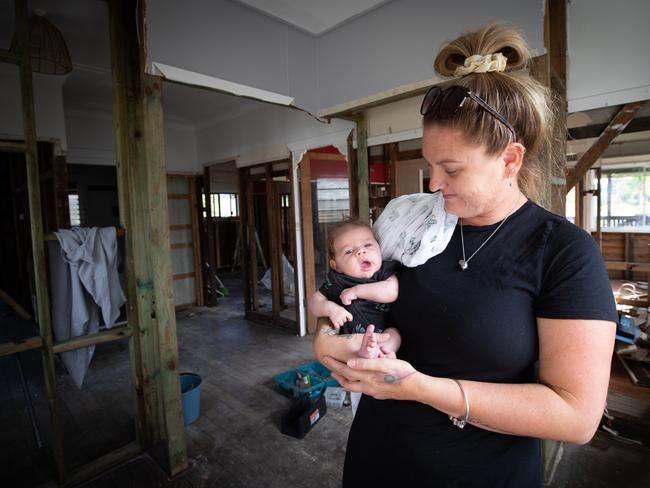 Lismore Flood survivor Jahnaya Mumford with her baby Harlem. Janaya was nine month pregnant when she was rescued from her roof. Picture: Danielle Smith