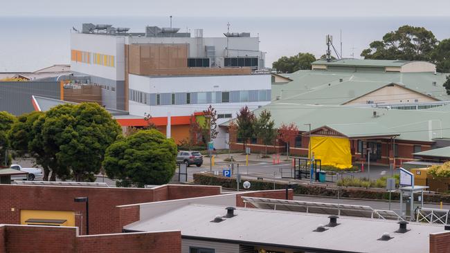 The North West Regional Hospital is seen closed in Burnie, Tasmania, Tuesday, April 14, 2020. (AAP Image/Simon Sturzaker)