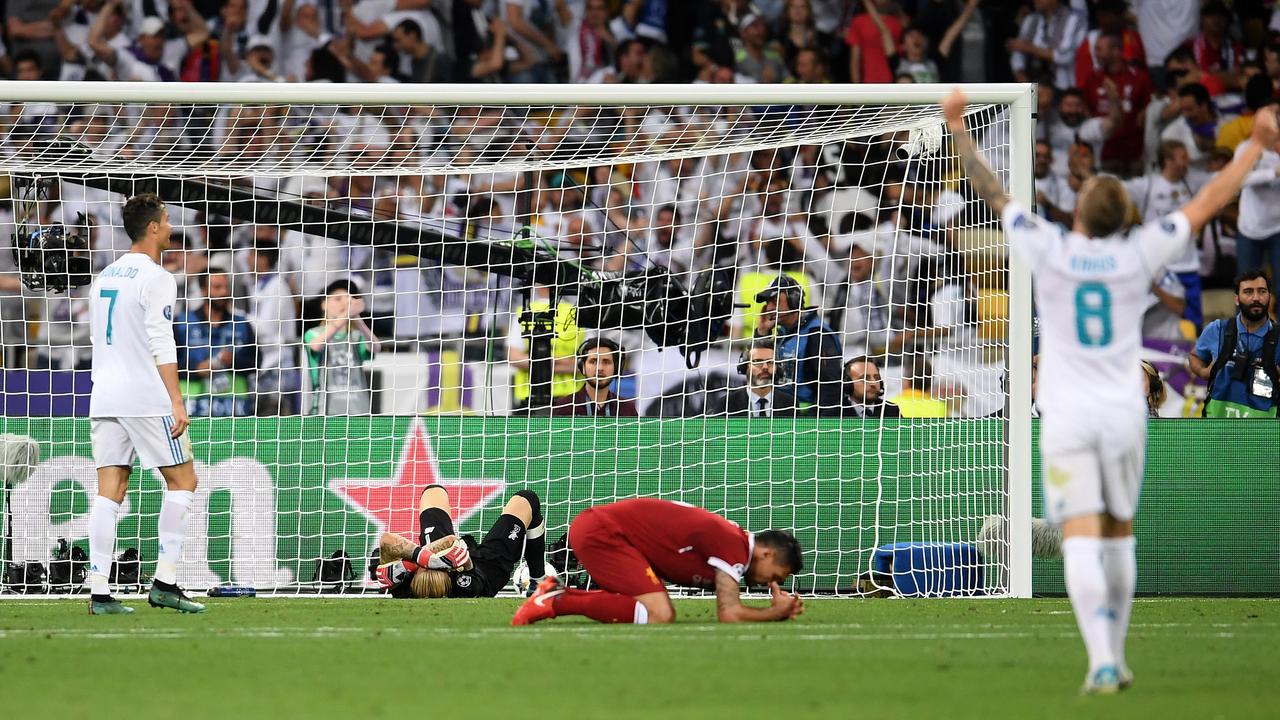 Liverpool players look dejected