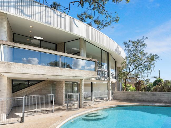 The Harry Seidler-designed Basser House at Castle Cove.