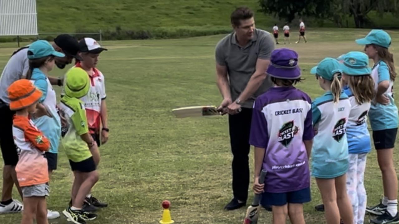 After doing it tough over the last year due to recent floods, cricket legend, Shane Watson provided some well-deserved fun for the cricket blast kids. Picture: David Bonaddio