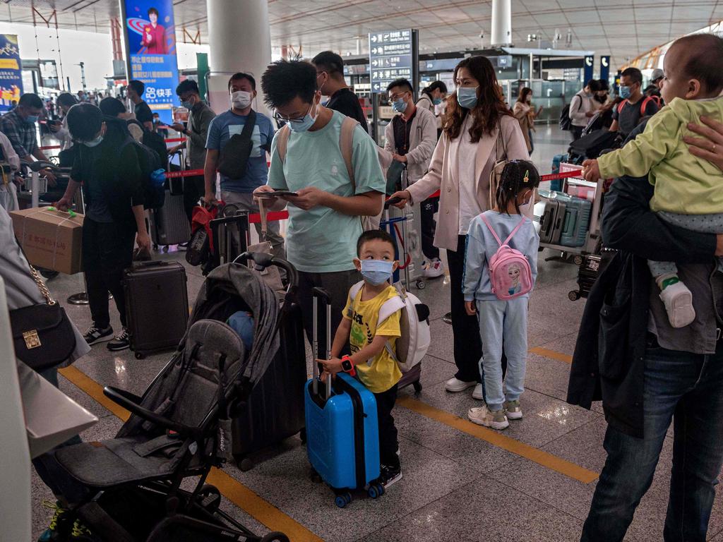 Insane Queues In China As Tourists Flee For Nation’s ‘golden Week 