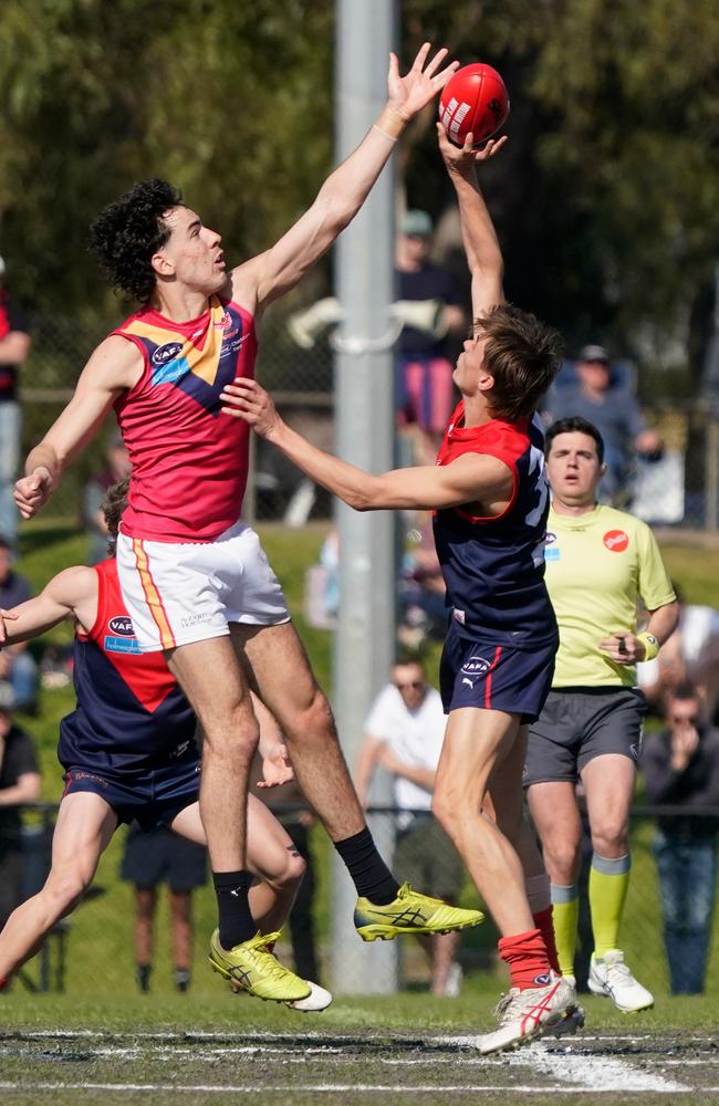 Sam Grant (left) rucking for Old Scotch. Picture: Valeriu Campan