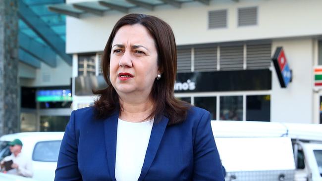 Premier Annastacia Palaszczuk visits the Qld/NSW border crossing at Griffith St, Coolangatta, this morning. Picture: Adam Head