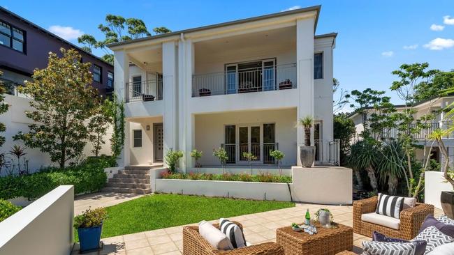 5 Fairweather Street in Bellevue Hill fetched $9.26m, the nation’s highest weekend auction result.