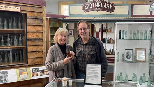 Liza Robinson from the Cyril Callister Museum in Beaufort, Victoria, and Stephen Greenwood from the Lee Medlyn Home of Bottles, in nearby Clunes, with a rare Vegemite jar. Photo: Contributed