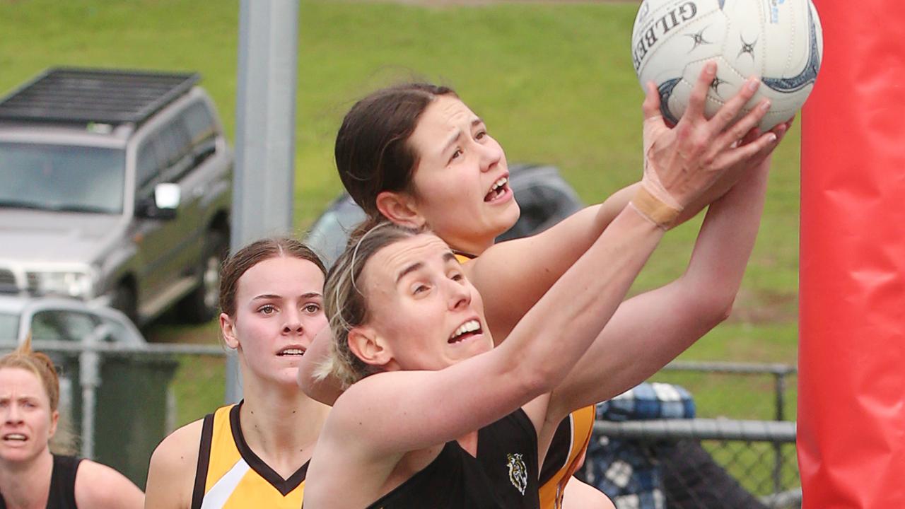 Torquay's Sarah Butler and Drysdale's Lily Mills. Drysdale v Torquay BFNL netball. Picture: Alan Barber