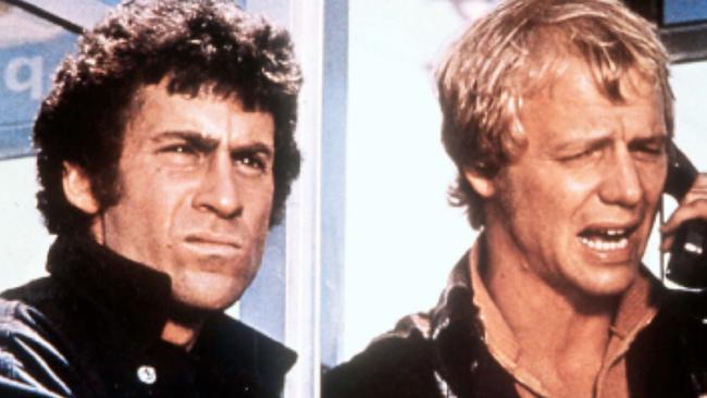 Actor Paul Michael Glaser (l) with David Soul in scene from Starsky and Hutch