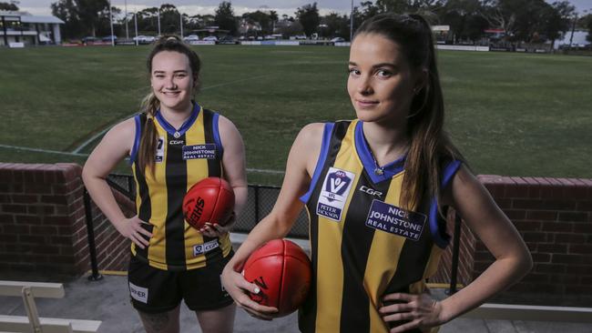 The Sandringham Zebras are making a huge push to field a VFLW team next season and Stephanie Spitzer and Mackenzie Topfer are right behind the idea. Picture: Wayne Taylor.