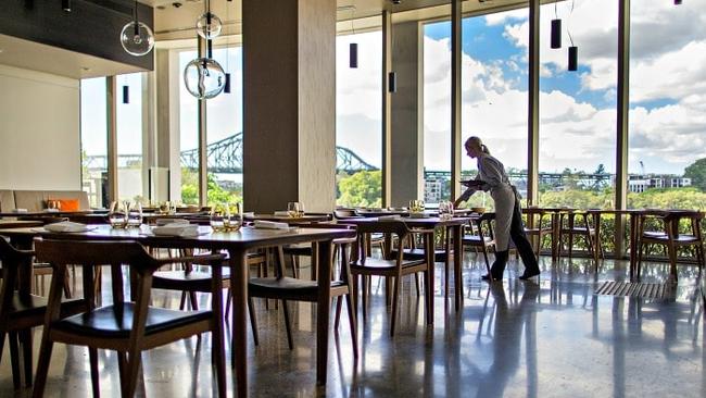 Esquire offers amazing views of the Storey Bridge and Brisbane River.