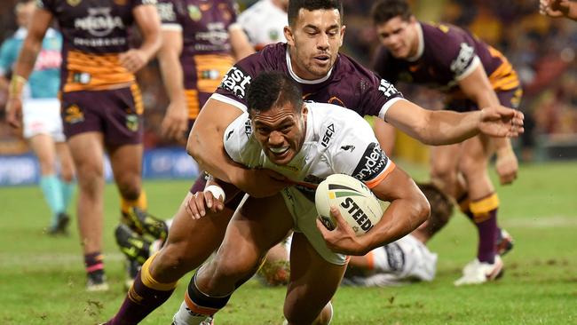 Tim Simona got one meat pie and just missed another.