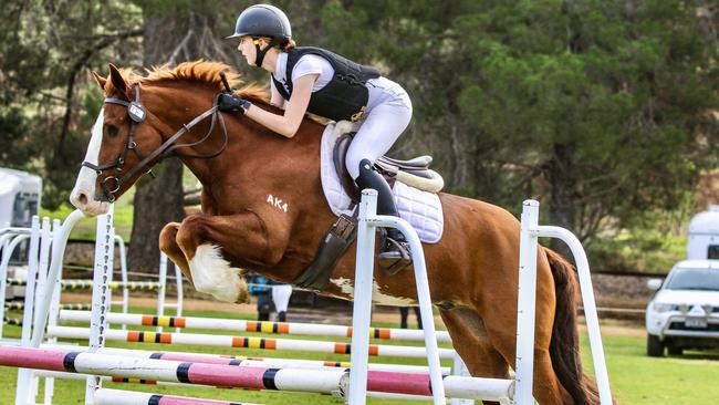 Matilda Whitehouse for the Equestrian South Australia Interschool Team