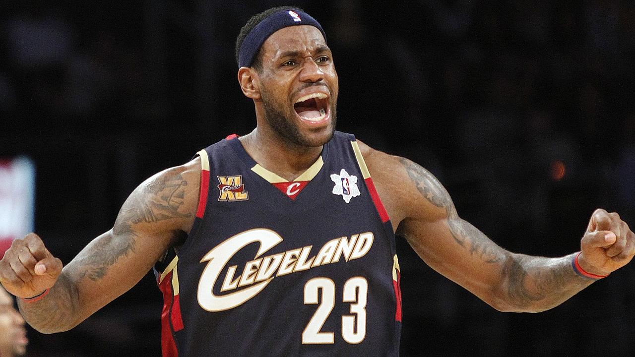 NBA superstar LeBron James going back to Cleveland Cavaliers, world goes  nuts for homecoming story