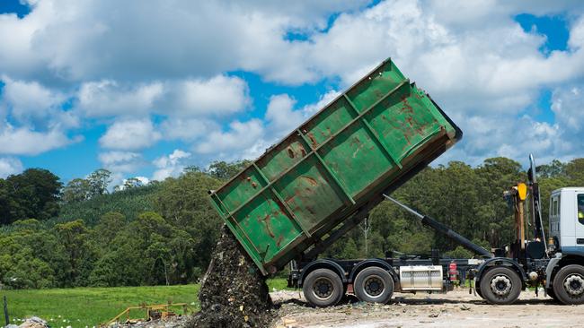 Englands Road rubbish tip at Coffs Harbour. Photo: Trevor Veale / The Coffs Coast Advocate