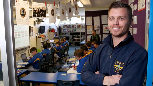 A new report on school classrooms has shown that open plan classroom styles will be reviewed. Yearr 6 teacher Jason Wren-Pattinson in his class. Picture: Toby Zerna